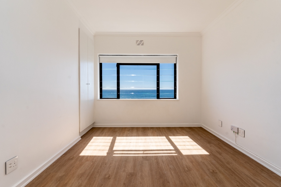 3 Bedroom Property for Sale in Sea Point Western Cape